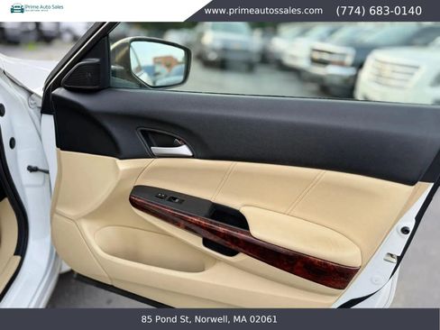 Used 2012 Honda Crosstour EX-L image 26