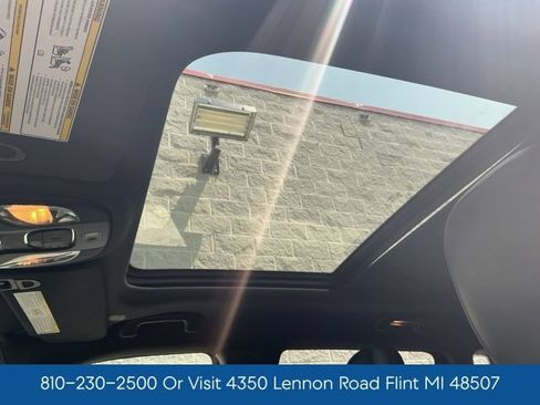 Used 2021 Jeep Compass Latitude w/ Sun and Sound Group FWD image 3