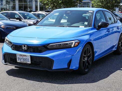 Used 2025 Honda Civic Sport image 3