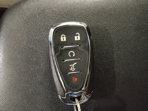 Used 2023 Chevrolet Equinox LT w/ Driver Convenience Package image 32