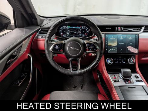 Used 2022 Jaguar F-PACE SVR image 2