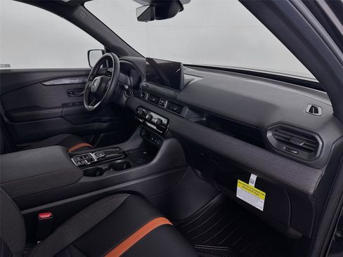 Certified 2026 Honda Passport TrailSport image 30