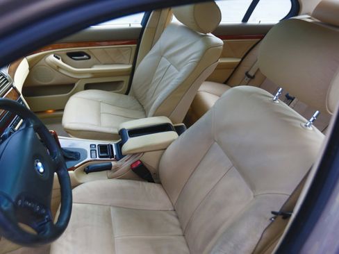 Used 2002 BMW 525i Sedan image 4