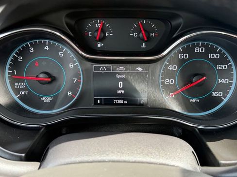 Used 2017 Chevrolet Cruze Premier FWD image 20