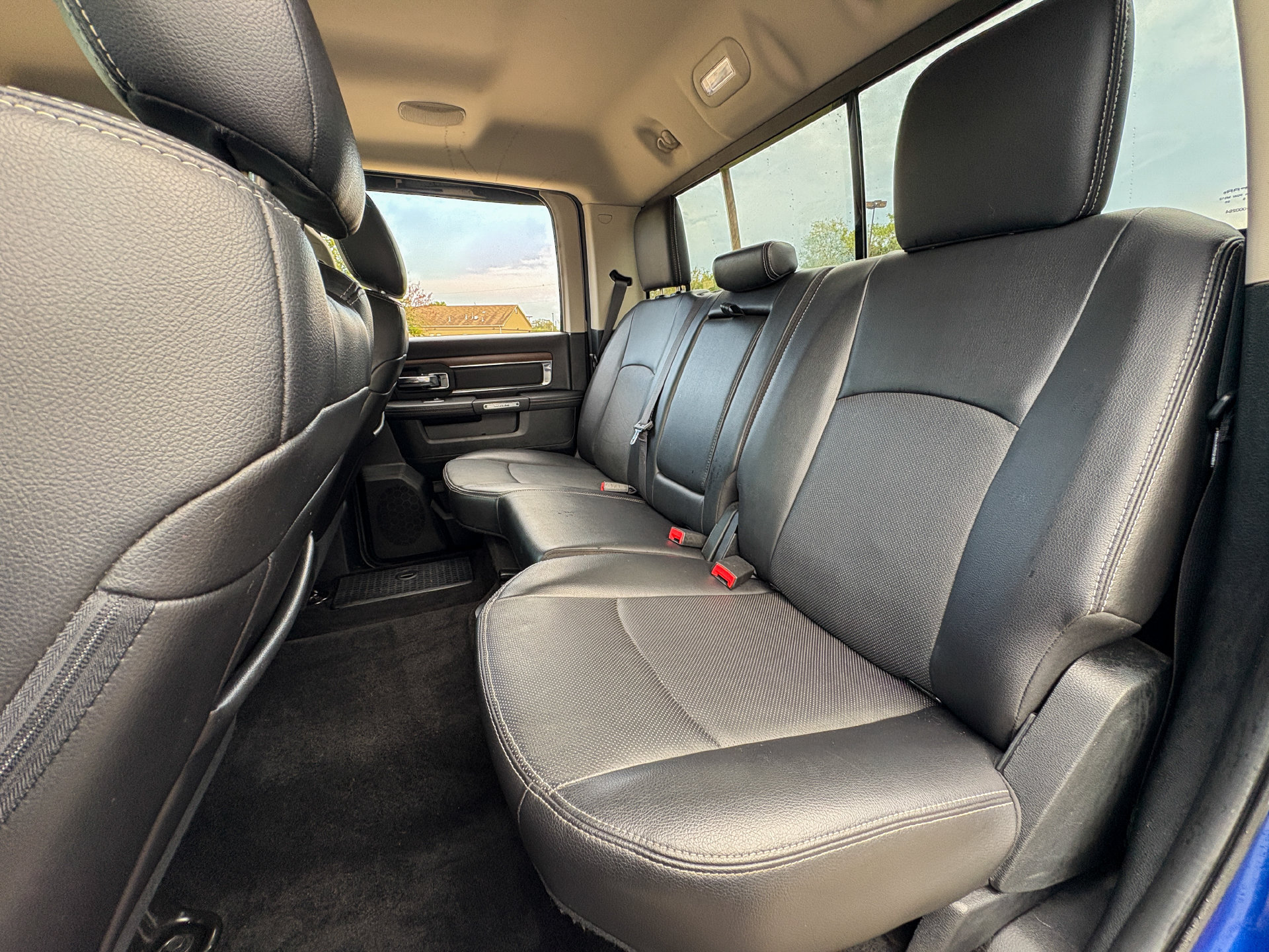 Used 2016 RAM 1500 Laramie w/ Convenience Group AWD/4WD image 26