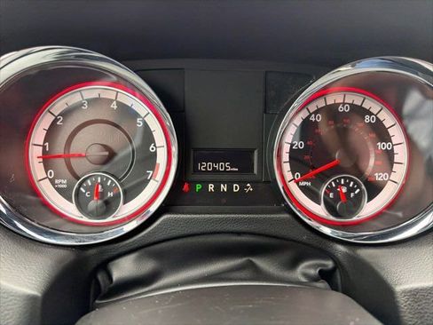 Used 2019 Dodge Grand Caravan SXT image 34