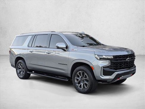 Used 2024 Chevrolet Suburban Z71 w/ Z71 Off-Road Package image 3