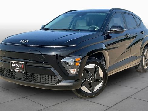 Certified 2024 Hyundai Kona SEL FWD image 1