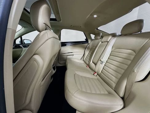 Used 2014 Ford Fusion SE w/ Equipment Group 502A image 14