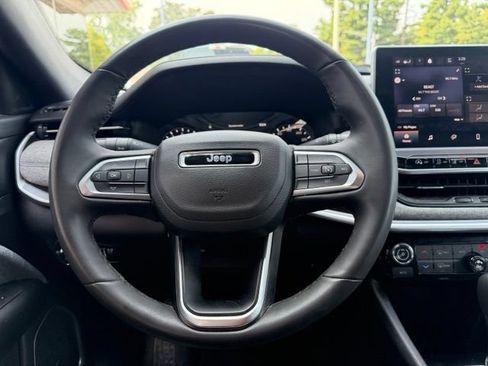 Used 2023 Jeep Compass Latitude w/ Convenience Group AWD/4WD image 21