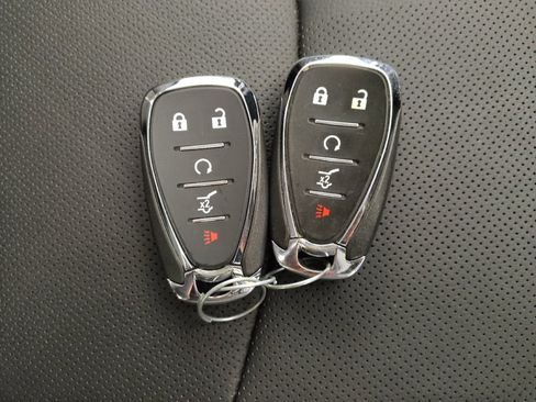 Used 2024 Chevrolet Equinox Premier AWD/4WD image 32