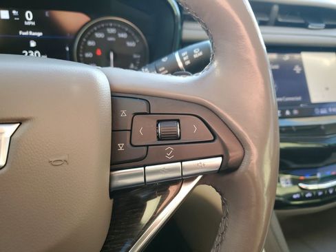 Used 2020 Cadillac XT6 Premium Luxury image 37