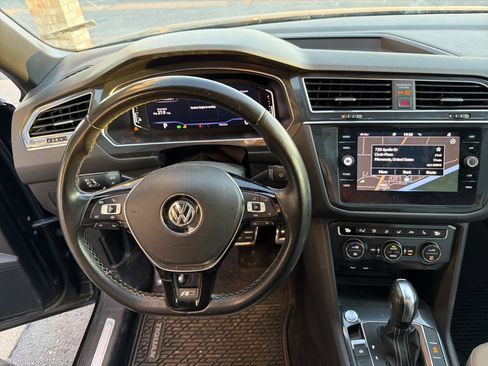 Used 2021 Volkswagen Tiguan SEL Premium R-Line w/ 3rd Row Seat Package image 4