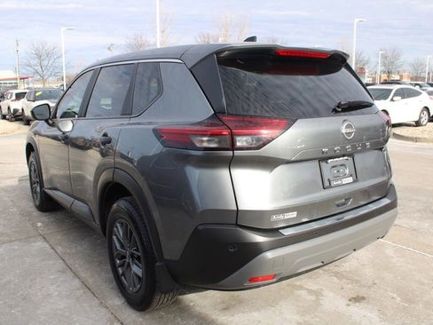 Used 2023 Nissan Rogue S image 5