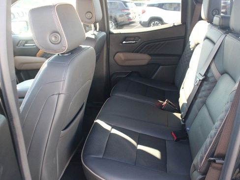 Used 2024 GMC Canyon Denali AWD/4WD image 33