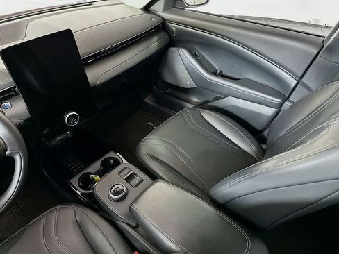 Used 2021 Ford Mustang Mach-E Premium image 11