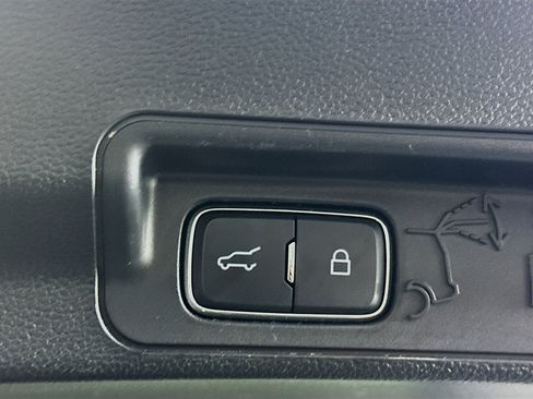 Used 2025 Ford Explorer Platinum w/ LUX Leather Package image 33