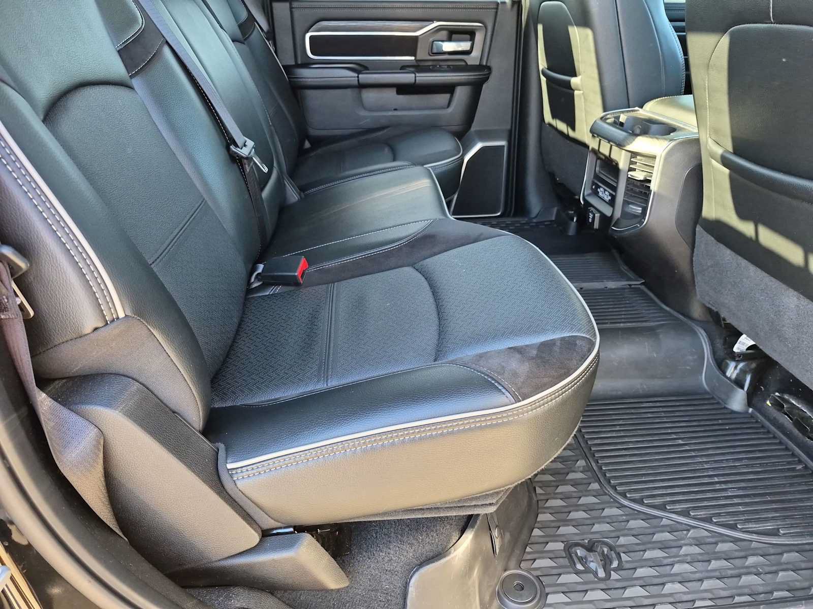 Used 2024 RAM 2500 Laramie w/ Night Edition AWD/4WD image 21