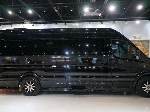 Used 2015 Mercedes-Benz Sprinter 2500 image 4