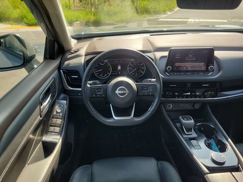 Used 2023 Nissan Rogue SL AWD/4WD image 13