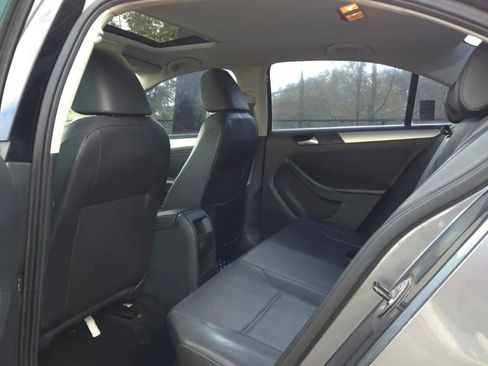 Used 2014 Volkswagen Jetta SE image 15