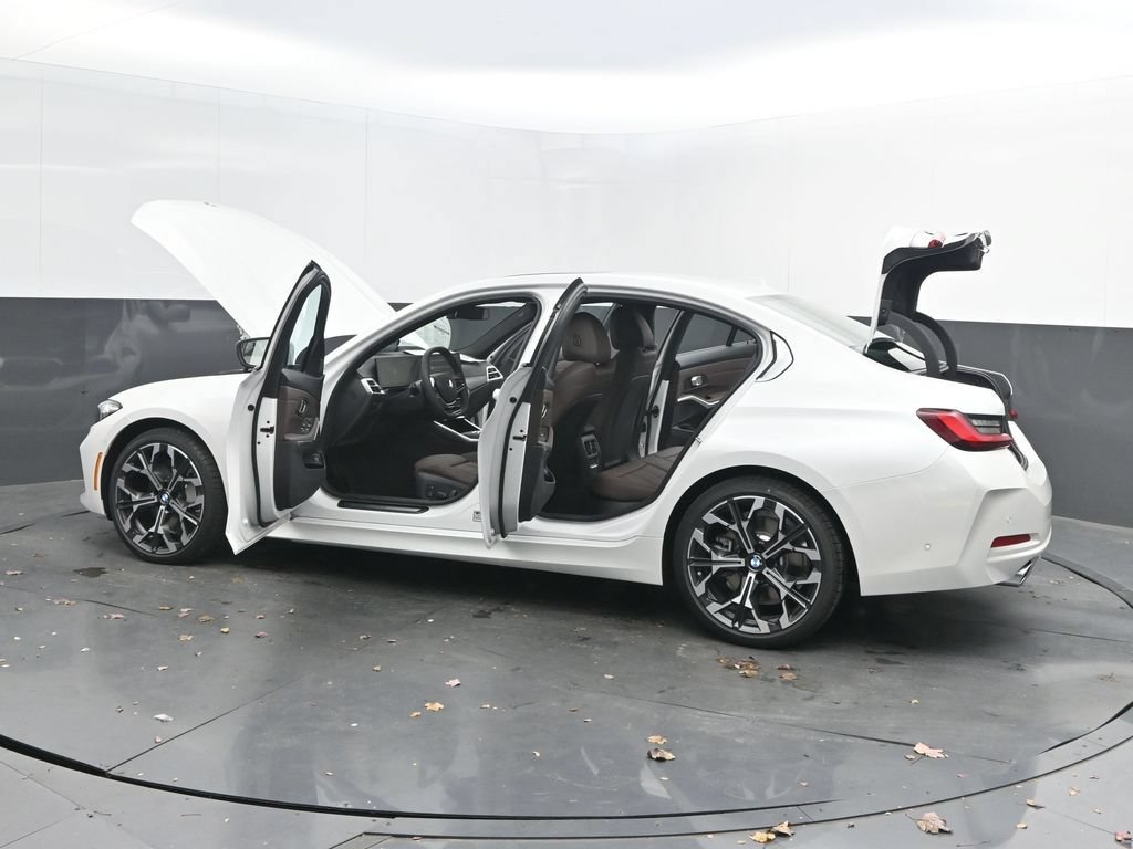Used 2026 BMW 330i Sedan w/ Premium Package RWD image 43