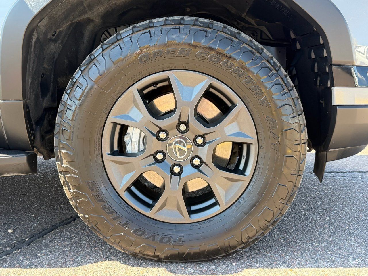Used 2024 Lexus GX 550 AWD/4WD image 8