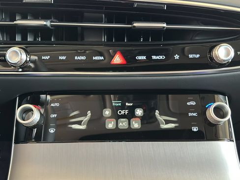 New 2026 Genesis GV70 2.5T Select AWD/4WD image 30