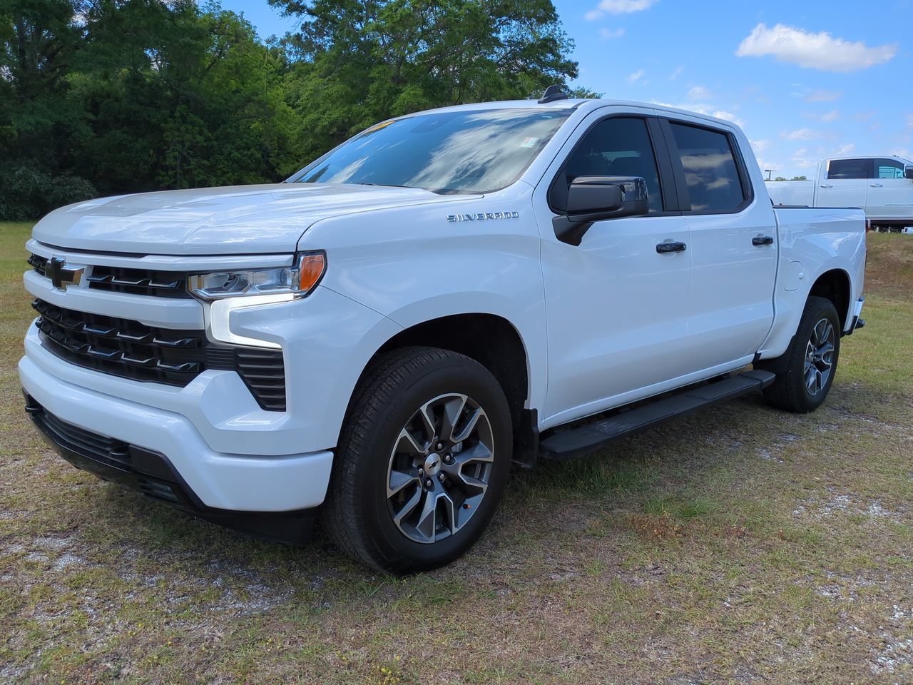 Used 2025 Chevrolet Silverado 1500 RST RWD image 8