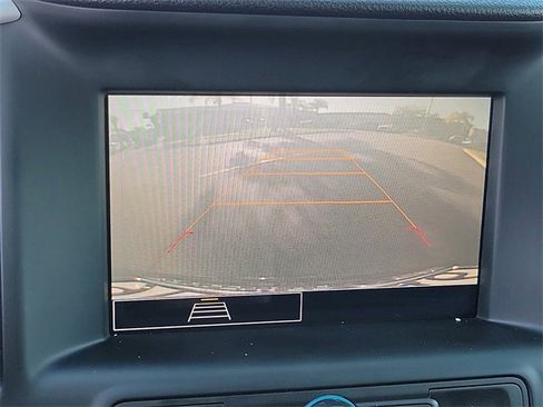 Used 2022 GMC Terrain SLE image 11