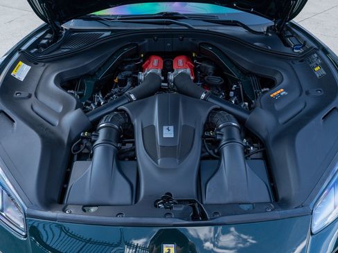 Used 2019 Ferrari Portofino RWD image 22