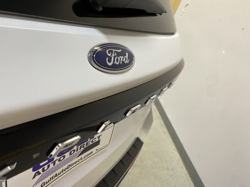 Used 2025 Ford Explorer Active image 16