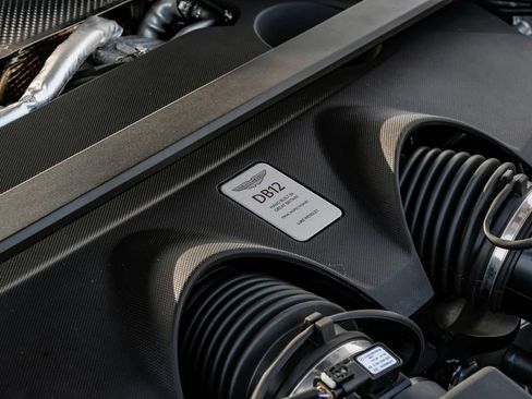 Used 2024 Aston Martin DB12 Coupe RWD image 54