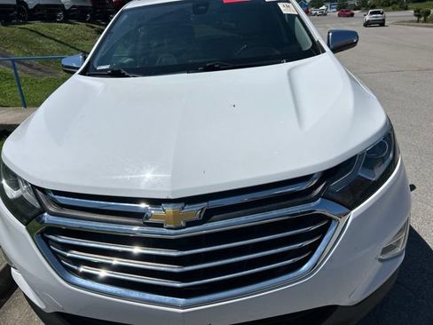 Used 2020 Chevrolet Equinox Premier FWD image 2