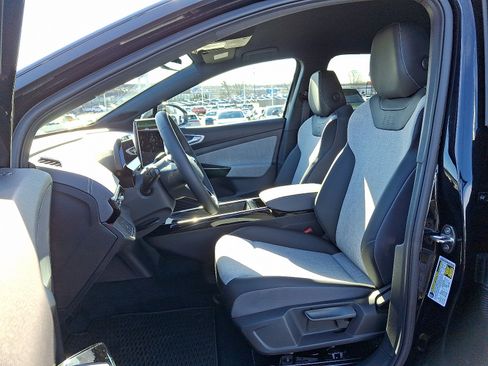 New 2025 Volkswagen ID.4 Pro AWD/4WD image 6