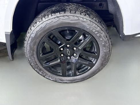 New 2025 Chevrolet Colorado Z71 w/ Technology Package AWD/4WD image 35