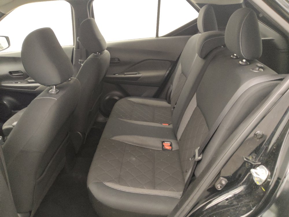 Used 2019 Nissan Kicks S FWD image 18