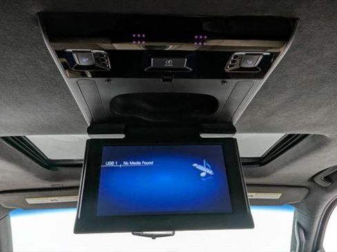 Used 2019 Cadillac Escalade Platinum AWD/4WD image 38