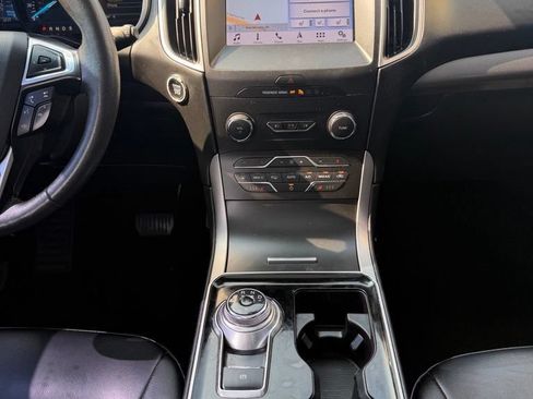 Used 2019 Ford Edge SEL w/ Equipment Group 201A AWD/4WD image 16
