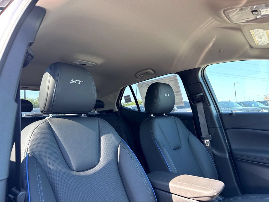 New 2026 Buick Encore GX Sport Touring w/ Comfort Package FWD image 5