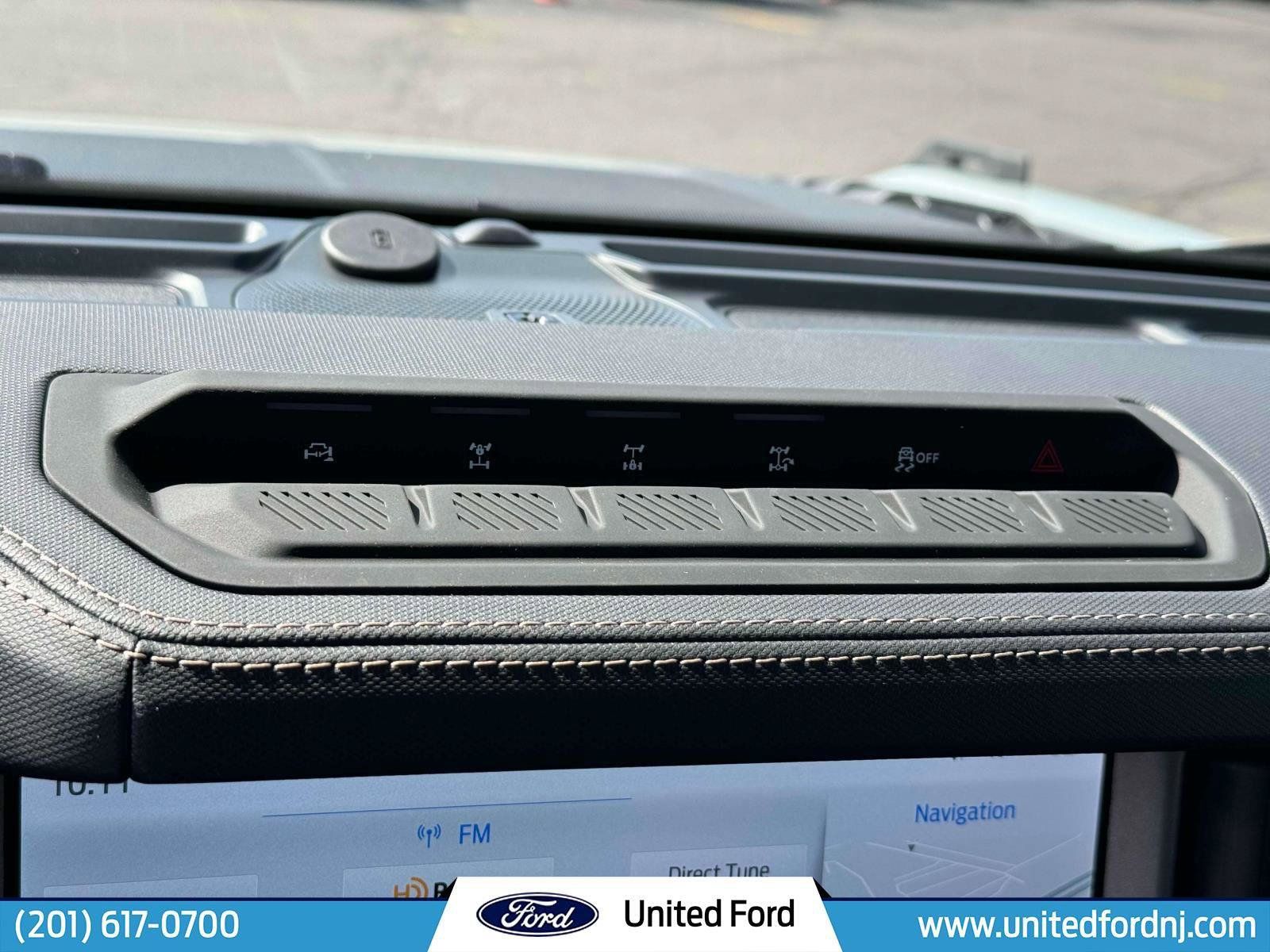 Used 2024 Ford Bronco Raptor w/ Interior Carbon Fiber Pack 6 AWD/4WD image 23