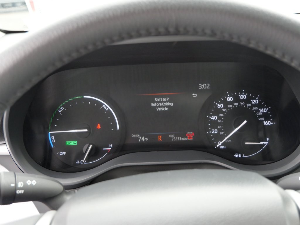 Certified 2025 Toyota Sienna XLE FWD image 24