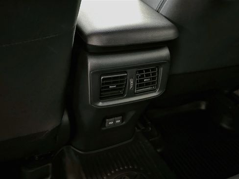 Used 2025 Toyota RAV4 SE AWD/4WD image 28