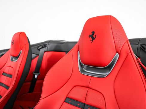 Certified 2023 Ferrari Portofino M image 39