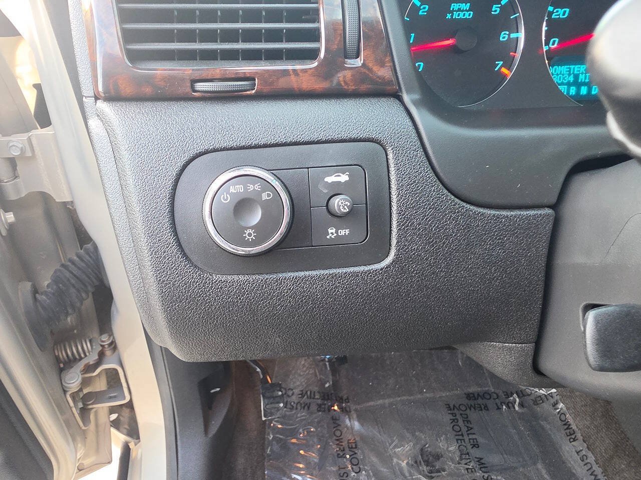 Used 2012 Chevrolet Impala LT w/ LT Sunroof Package FWD image 34
