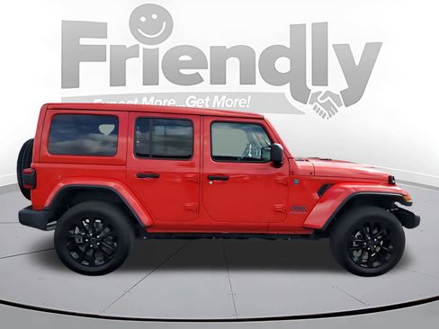 Used 2025 Jeep Wrangler Sahara w/ Safety Group image 6