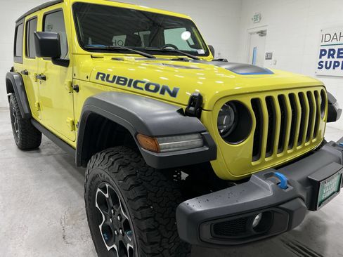 Used 2023 Jeep Wrangler Unlimited Rubicon 4xe w/ Cold Weather Group AWD/4WD image 2