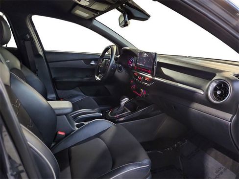 Used 2023 Kia Forte GT-Line image 23