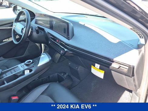 Used 2024 Kia EV6 Light AWD/4WD image 32
