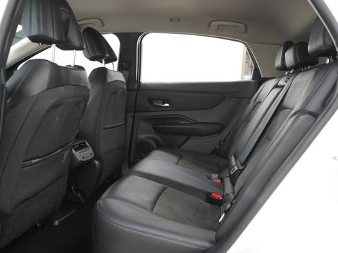 Used 2024 Nissan Ariya AWD image 15